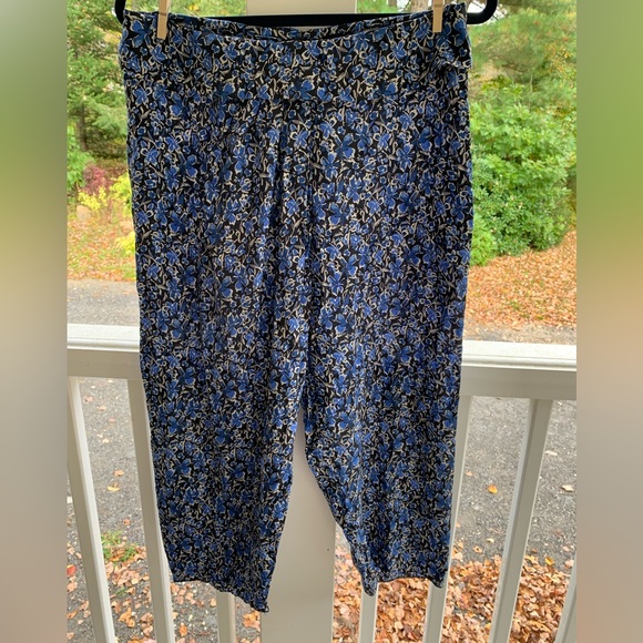 100% Silk! Elie Tahari Jodi Tapered Cropped Silk Pants, Stargazer - Silk - small - Picture 2 of 9